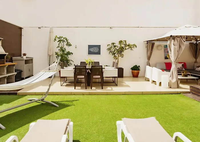 Jose & Ester House