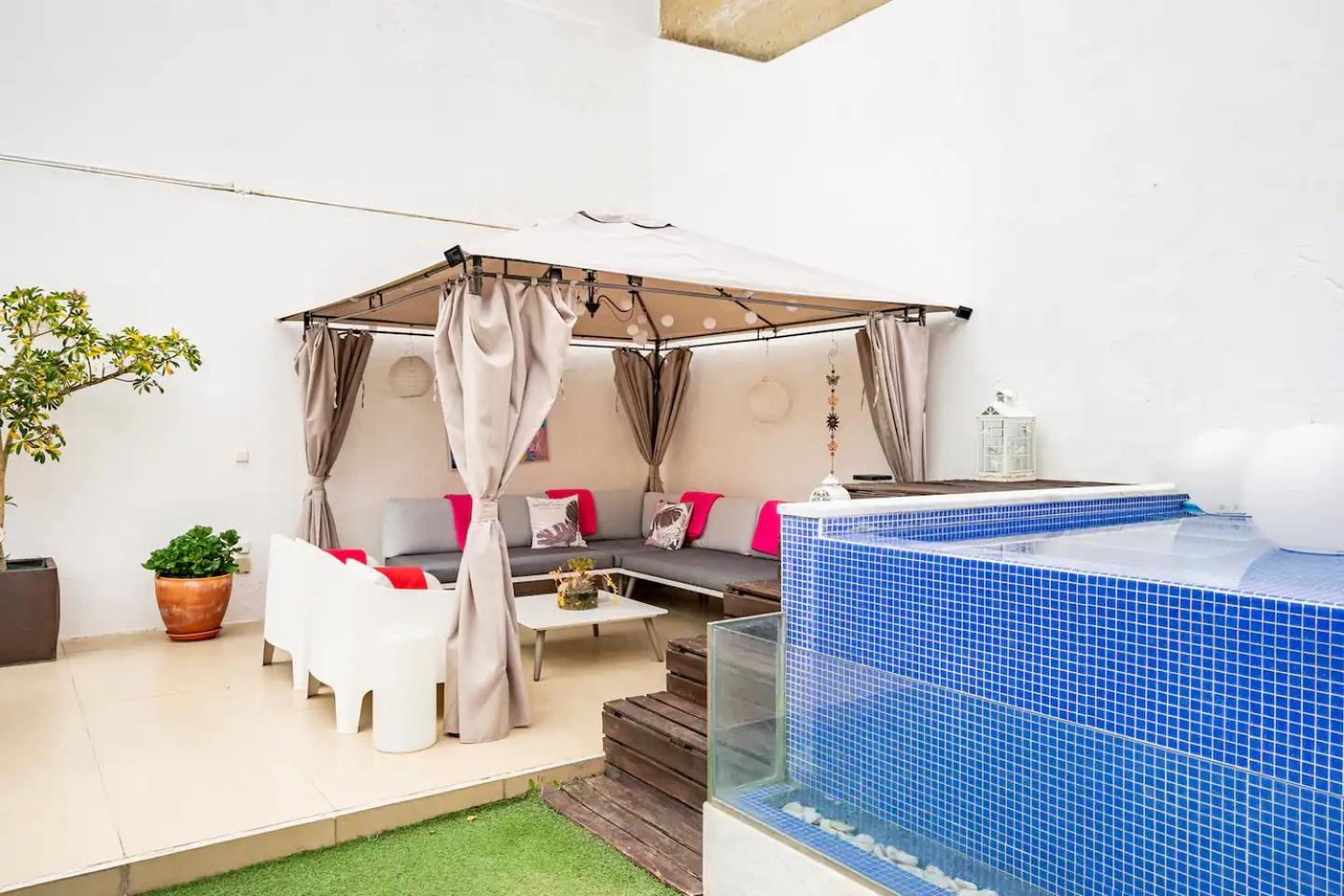 Jose & Ester House Almada